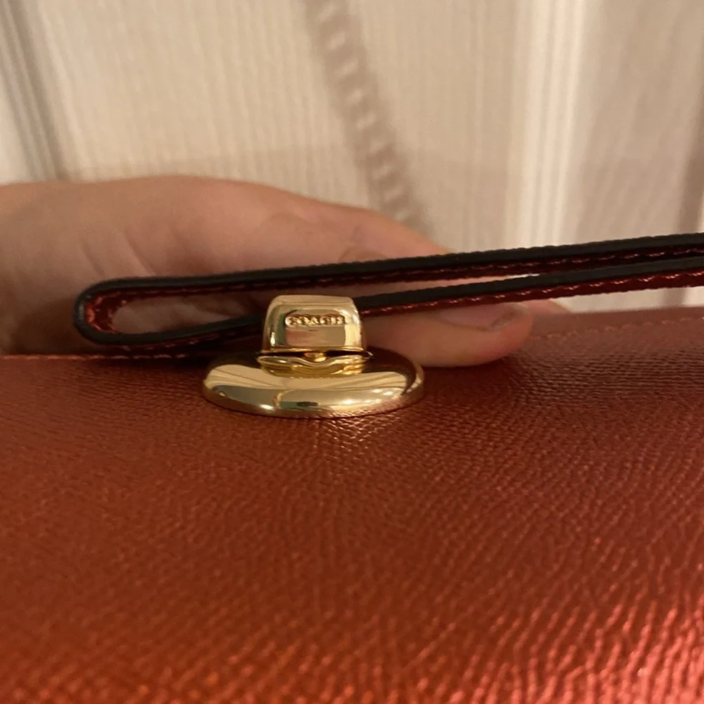 Coach Shimmering Red Crossbody Clutch, Never used with original packing - Picture 8 of 11